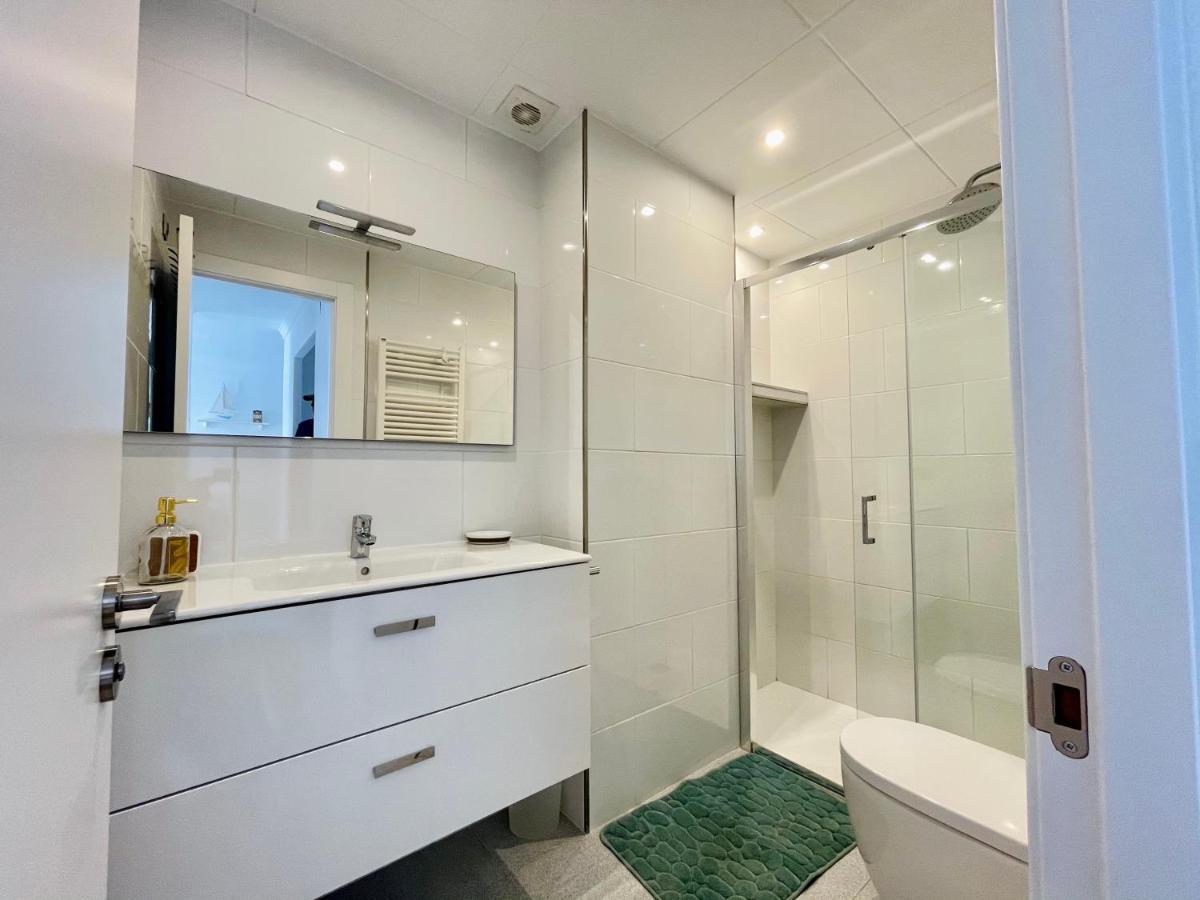 Acogedor Y Centrico Apartamento A 1' De La Playa Roses Exterior foto